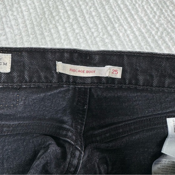 Levi’s Ribcage Bootcut Jean - Picture 4 of 4